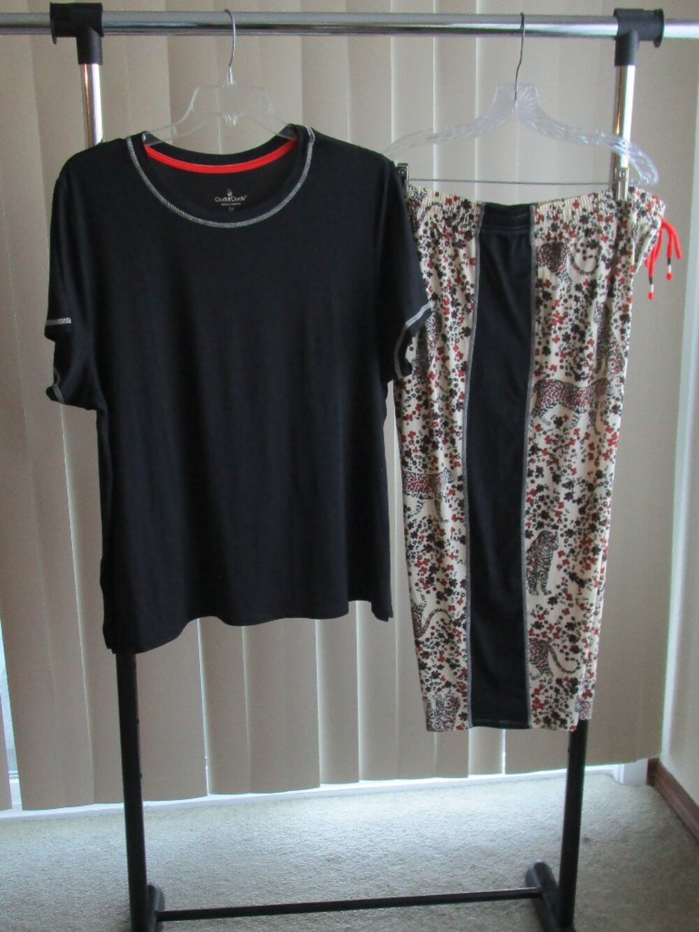 Cuddl Duds Pajamas woman 2X - black/ivory/orange wildcat print